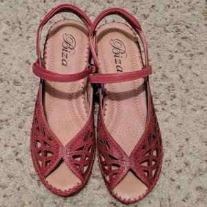 Biza sandals